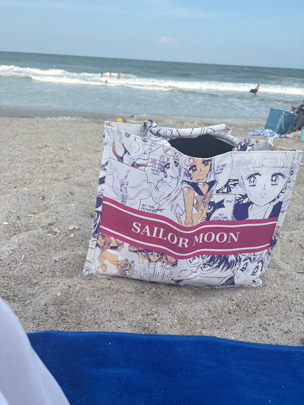 MOONIE TOTE BAG
